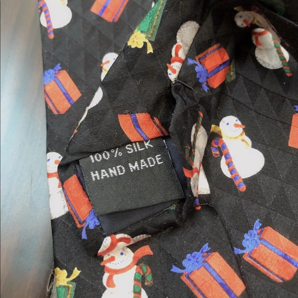 Santa’s Dream silk snowman Tie